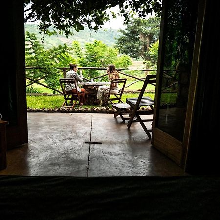 Akagera Transit Lodge Exteriör bild