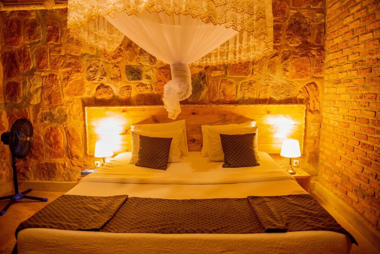 Akagera Transit Lodge Exteriör bild
