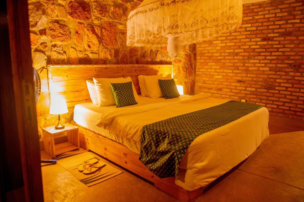 Akagera Transit Lodge Exteriör bild