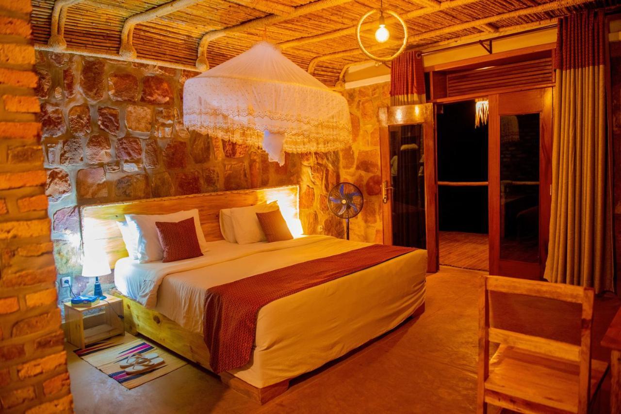 Akagera Transit Lodge Exteriör bild