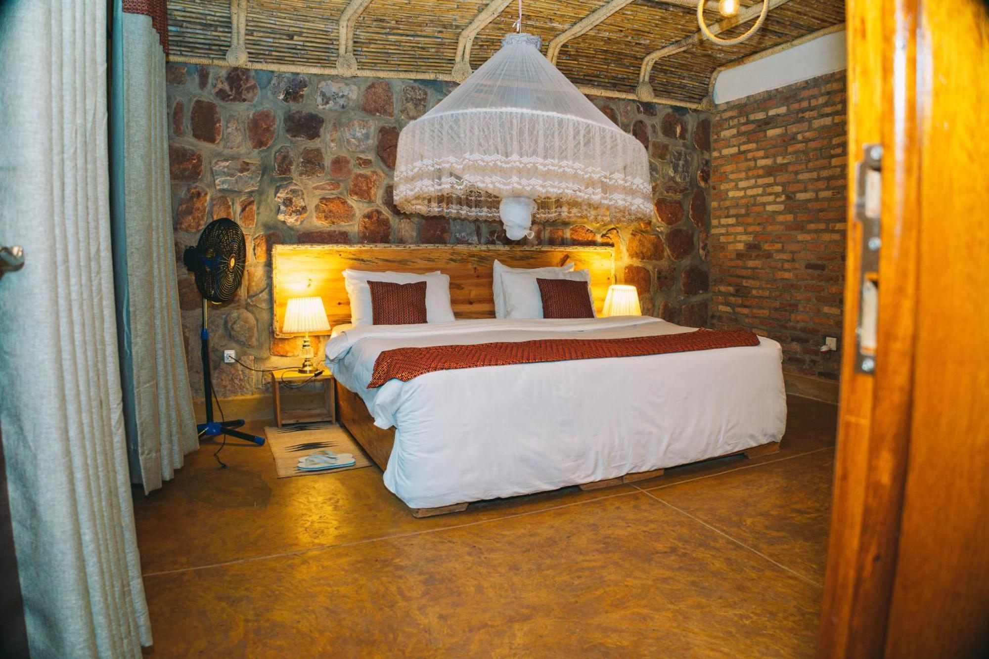 Akagera Transit Lodge Exteriör bild